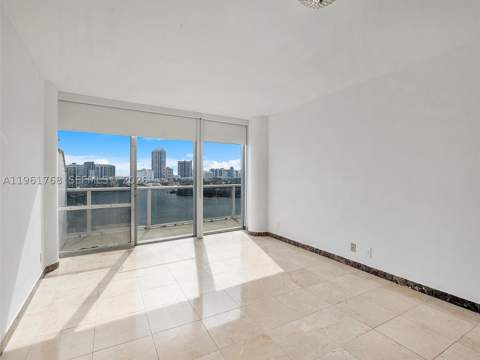900 Bay Dr 1012, Miami Beach FL - photo 12 of 50