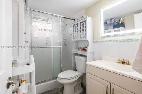 16450 Miami Dr 503, North Miami Beach FL - photo 17 of 31