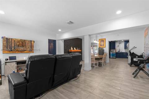 700 SW 44th Pl, Miami FL - photo 13 of 48