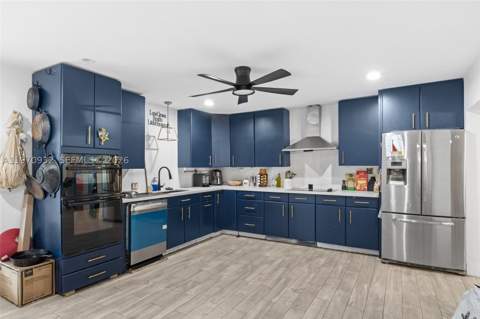 700 SW 44th Pl, Miami FL - photo 15 of 48