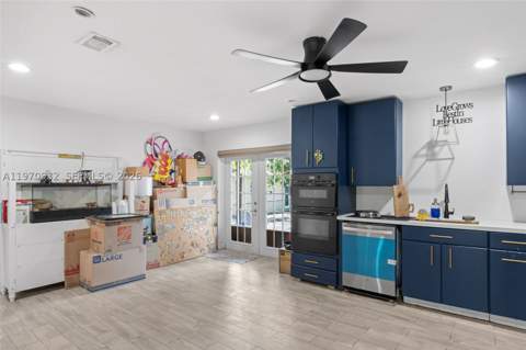 700 SW 44th Pl, Miami FL - photo 16 of 48