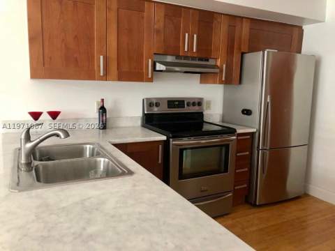 9499 Collins Ave 405, Surfside FL - photo 9 of 16