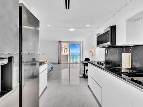 401 Ocean Dr 1007, Miami Beach FL - photo 6 of 33