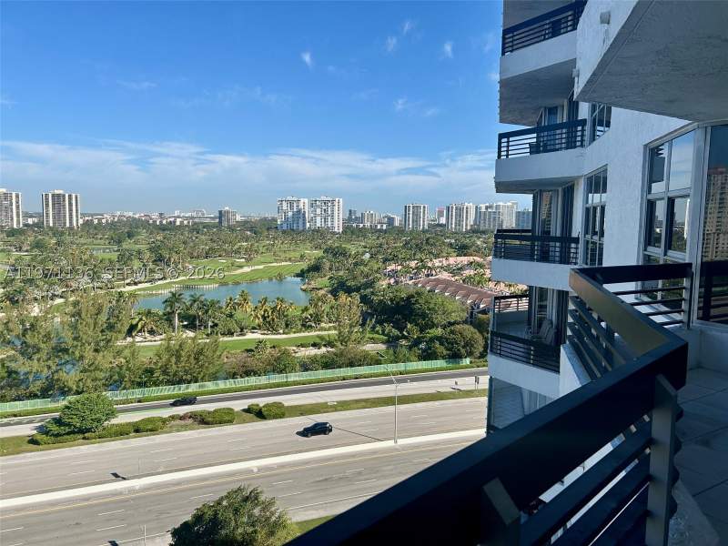2 bedroom Condominium at 3400 NE 192nd St 1607, Mystic Pointe Tower 600 C, Aventura — photo 4