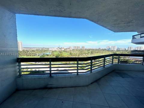 3400 NE 192nd St 1607, Aventura FL - photo 6 of 37