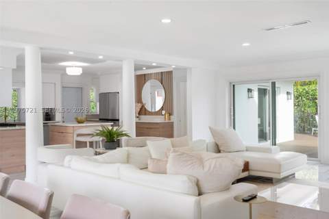 1001 NE 86th St, Miami FL - photo 12 of 45