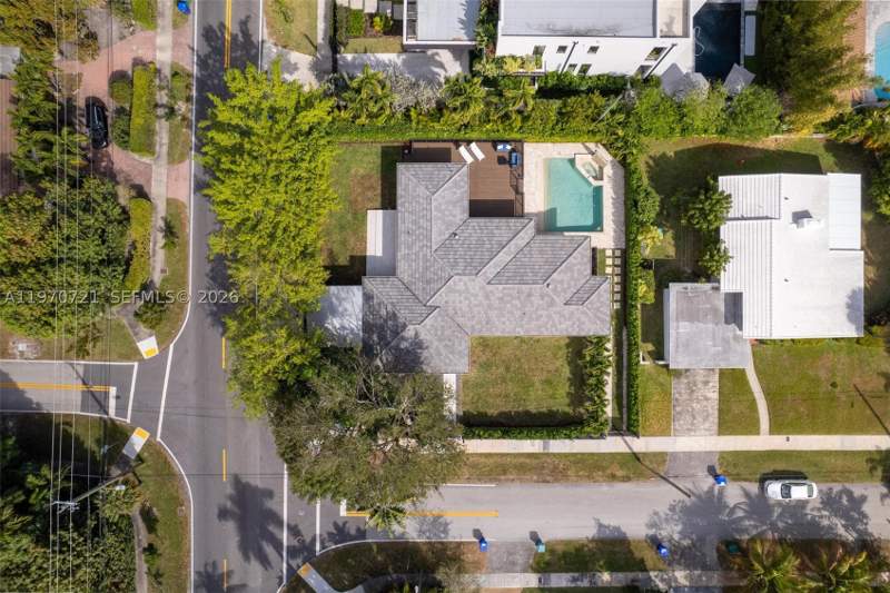 3 bedroom SingleFamilyResidence at 1001 NE 86th St, 8 53 42 Davis Harbor Resub, Miami — photo 3
