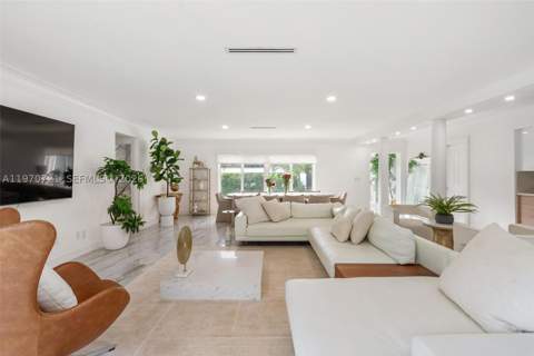1001 NE 86th St, Miami FL - photo 9 of 45