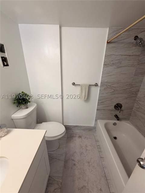 16851 NE 23rd Ave B304, North Miami Beach FL - photo 16 of 20