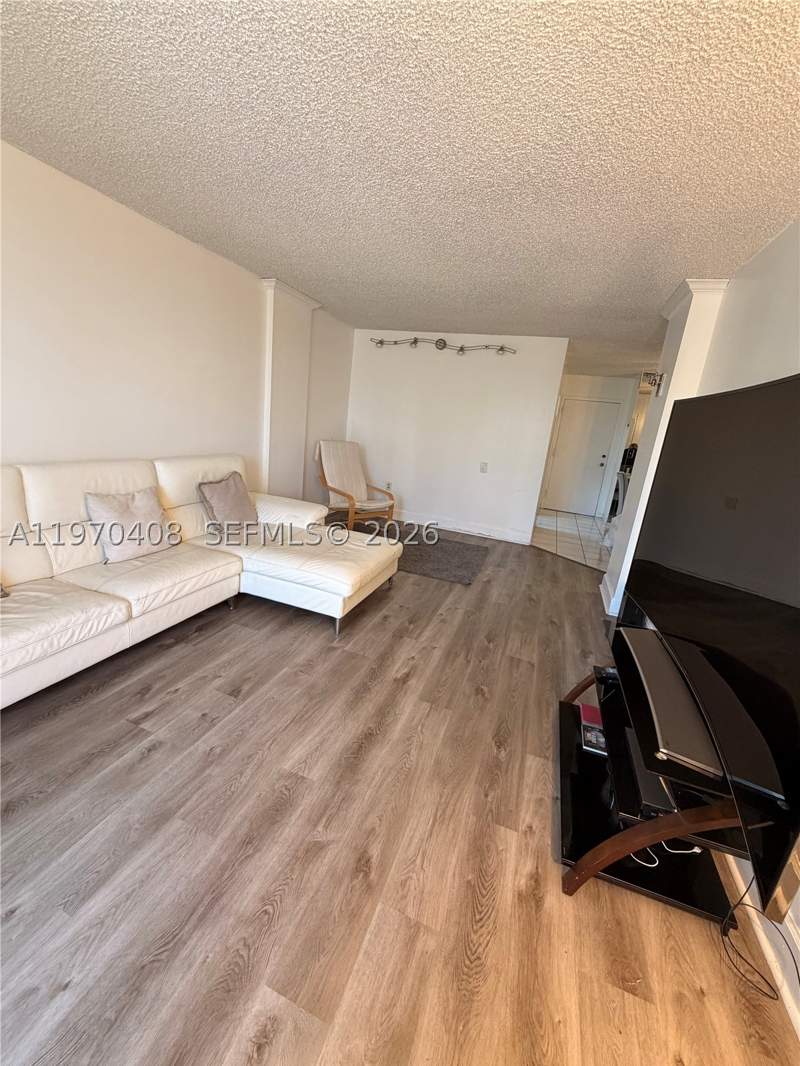 2 bedroom Condominium at 16851 NE 23rd Ave B304, Woodside Apts Condo, North Miami Beach — photo 3