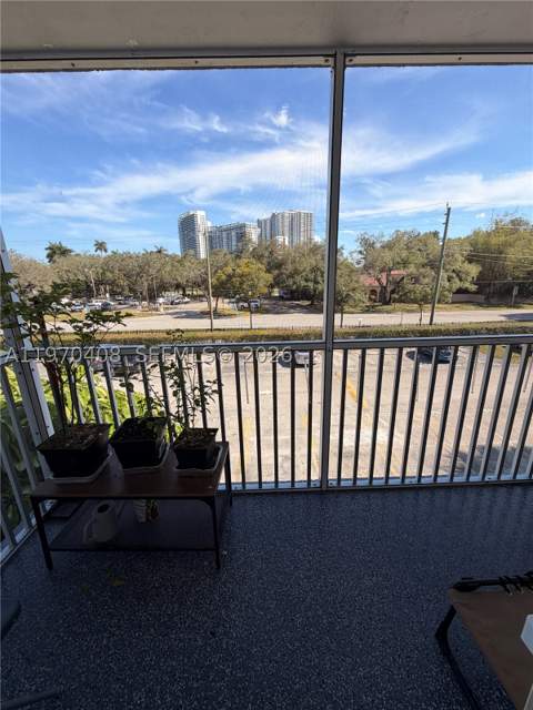 16851 NE 23rd Ave B304, North Miami Beach FL - photo 9 of 20