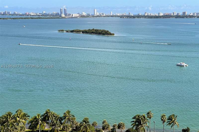 3 bedroom Condominium at 2020 N Bayshore Dr 3102, Paramount Bay Condo, Miami — photo 2