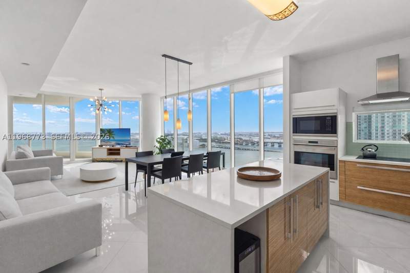 3 bedroom Condominium at 2020 N Bayshore Dr 3102, Paramount Bay Condo, Miami — photo 4