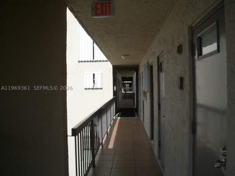 10900 SW 104th St 324, Miami FL - photo 6 of 39