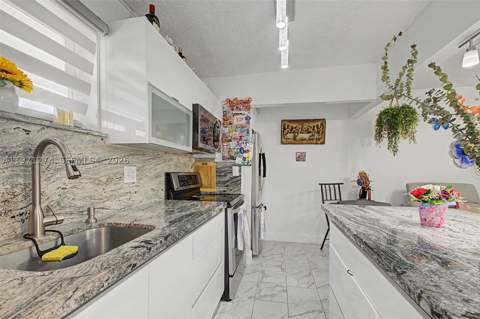 399 NW 72nd Ave 320, Miami FL - photo 8 of 21