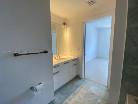 1060 Brickell Ave 3105, Miami FL - photo 6 of 13