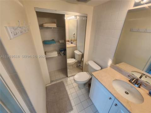 18100 N Bay Rd Ph7, Sunny Isles Beach FL - photo 14 of 28
