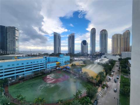 18100 N Bay Rd Ph7, Sunny Isles Beach FL - photo 18 of 28