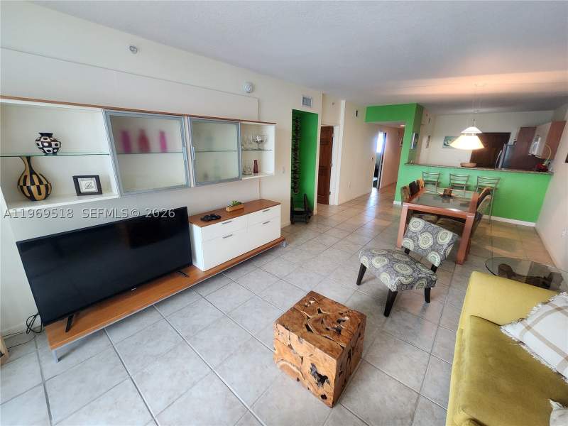 2 bedroom Condominium at 18100 N Bay Rd Ph7, Marina Bay Club, Sunny Isles Beach — photo 4