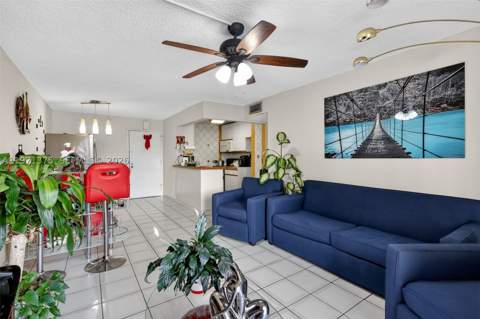 9678 Fontainebleau Blvd 411, Miami FL - photo 9 of 33