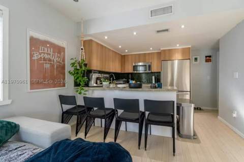 1061 Michigan Ave 4, Miami Beach FL - photo 8 of 22