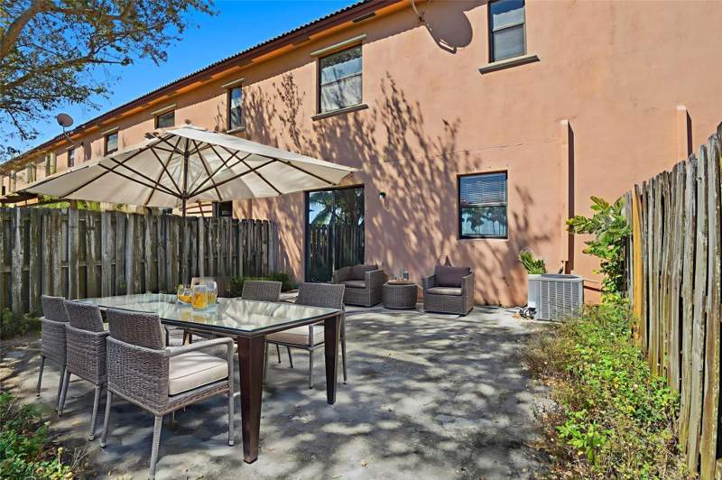 3 bedroom Townhouse at 457 SE 37th Place 457, Baywinds Of Galapagos, Homestead — photo 5