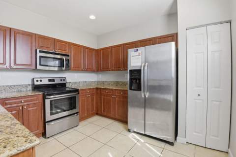 457 SE 37th Place 457, Homestead FL - photo 7 of 33