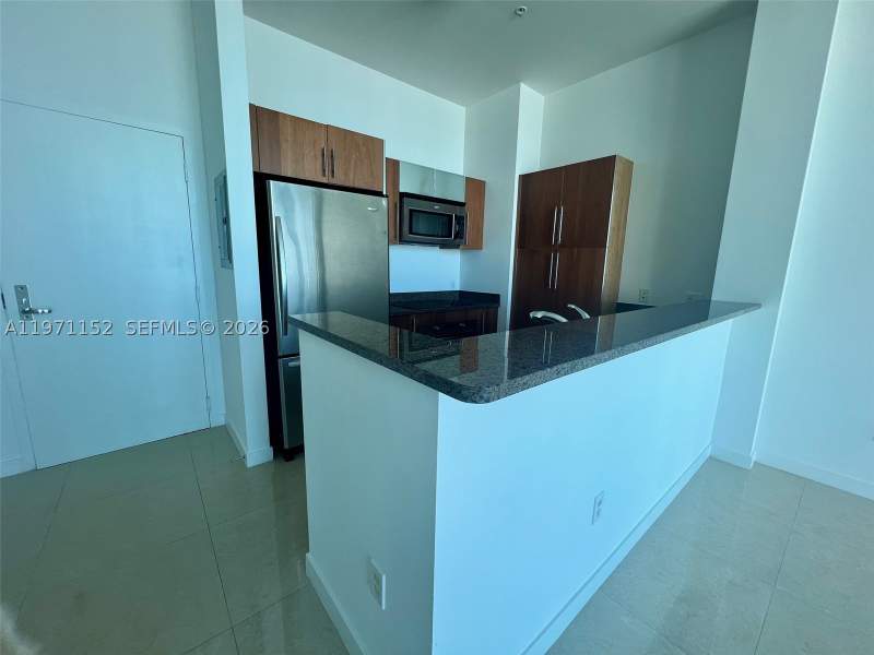 1 bedroom Condominium at 300 S Biscayne Blvd Ph-3907, Met 1 Condo, Miami — photo 2