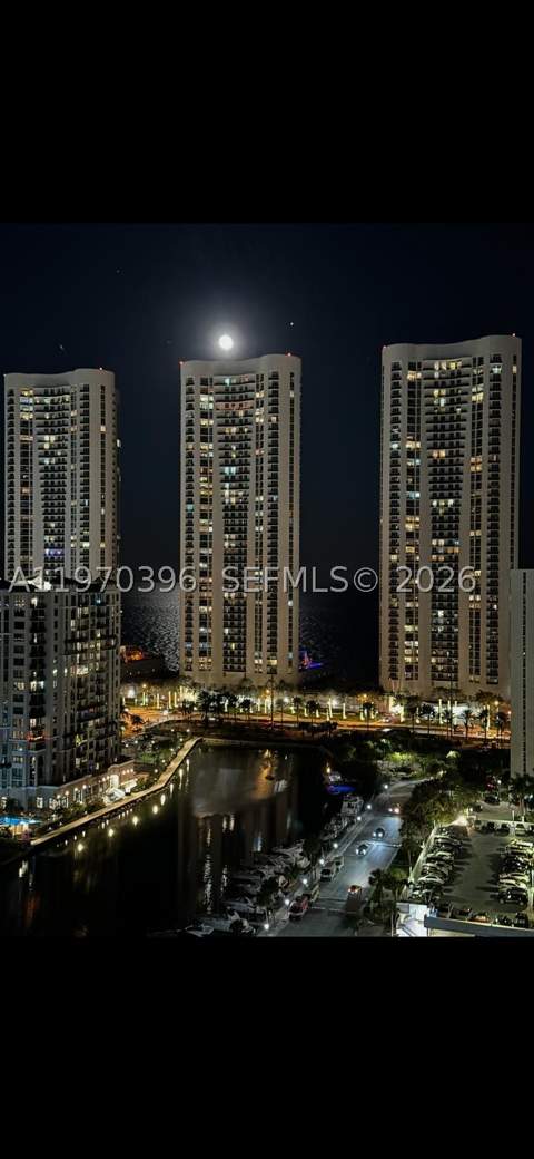 300 Bayview Dr 2101, Sunny Isles Beach FL - photo 12 of 20