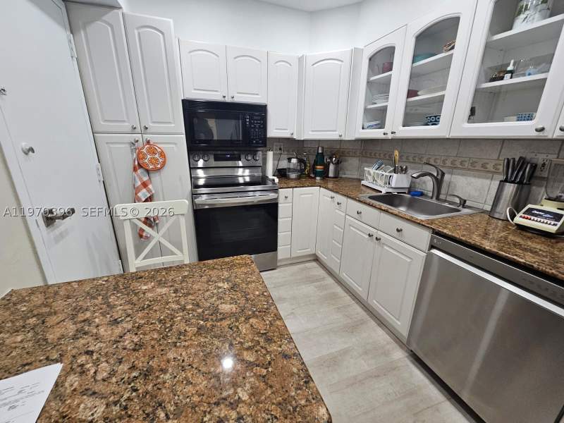 1 bedroom Condominium at 300 Bayview Dr 2101, Arlen House Condo, Sunny Isles Beach — photo 3