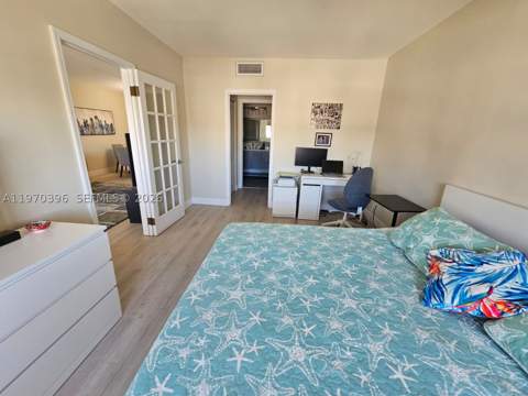 300 Bayview Dr 2101, Sunny Isles Beach FL - photo 9 of 20