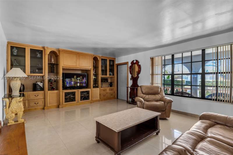 3 bedroom SingleFamilyResidence at 5959 SW 16th Ter, Calvert Manors, West Miami — photo 4