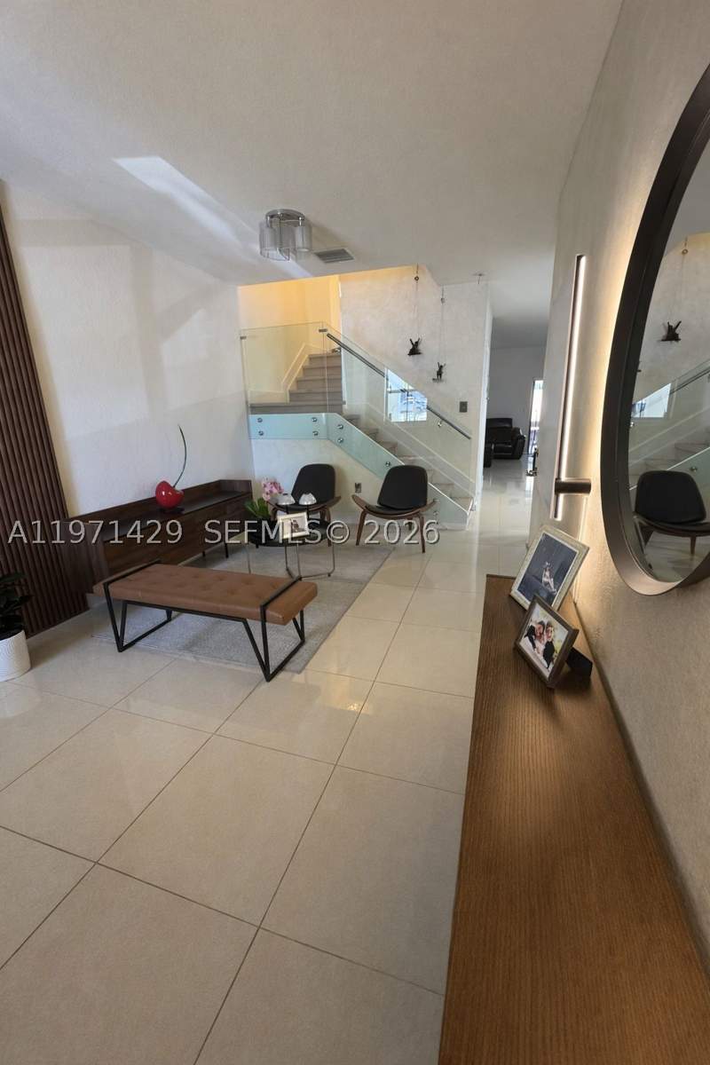 3 bedroom SingleFamilyResidence at 10255 NW 89th Ter, Grand Bay North, Doral — photo 2