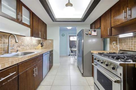 11483 SW 109th Rd 2F, Miami FL - photo 12 of 41