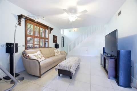 11483 SW 109th Rd 2F, Miami FL - photo 7 of 41