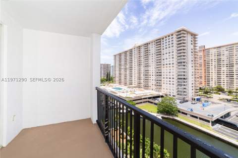 17150 N Bay Rd 2911, Sunny Isles Beach FL - photo 14 of 48