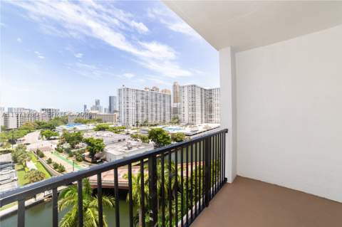 17150 N Bay Rd 2911, Sunny Isles Beach FL - photo 15 of 48