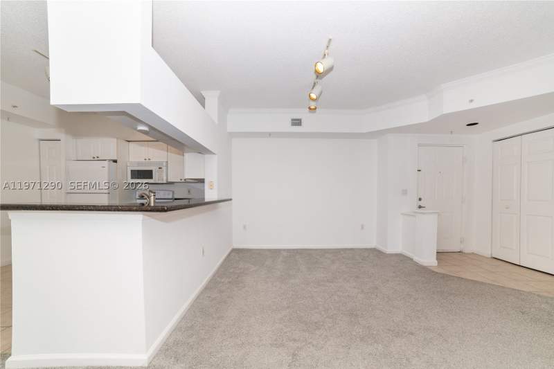2 bedroom Condominium at 17150 N Bay Rd 2911, Porto Bellagio Condo, Sunny Isles Beach — photo 5