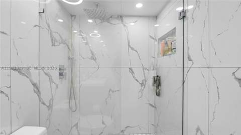 7601 E Treasure Dr 1011, North Bay Village FL - photo 17 of 44
