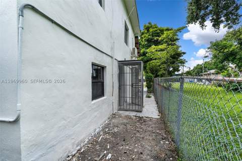 1523 NW 38th St, Miami FL - photo 20 of 61