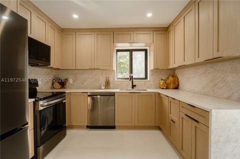 1221 Biarritz Dr, Miami Beach FL - photo 21 of 63