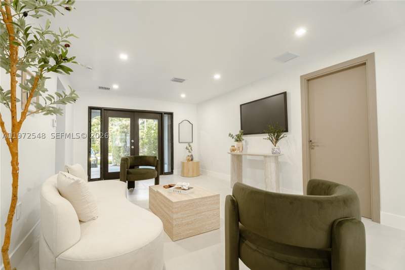 4 bedroom SingleFamilyResidence at 1221 Biarritz Dr, Oceanside Sec Isle Of Nor, Miami Beach — photo 3