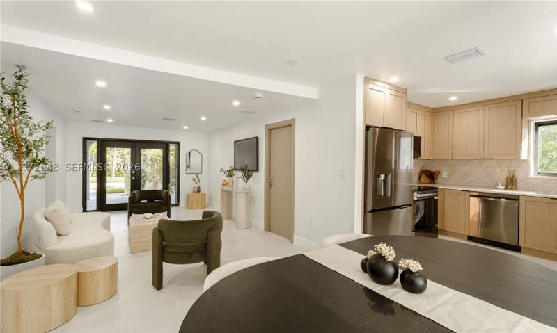 4 bedroom SingleFamilyResidence at 1221 Biarritz Dr, Oceanside Sec Isle Of Nor, Miami Beach — photo 4