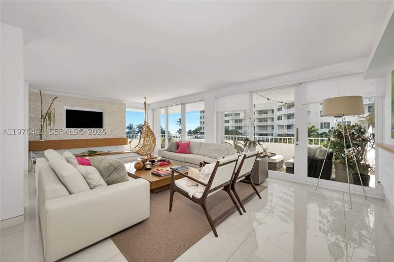 4 bedroom Condominium at 199 Ocean Lane Dr 401, Commodore Club South Cond, Key Biscayne — photo 3