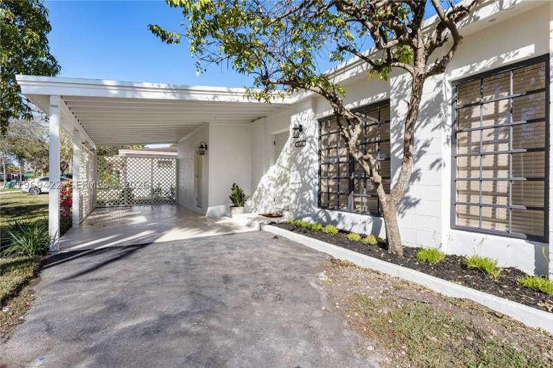 3 bedroom SingleFamilyResidence at 9241 Marine Dr, Cutler Ridge Sec 4, Cutler Bay — photo 3