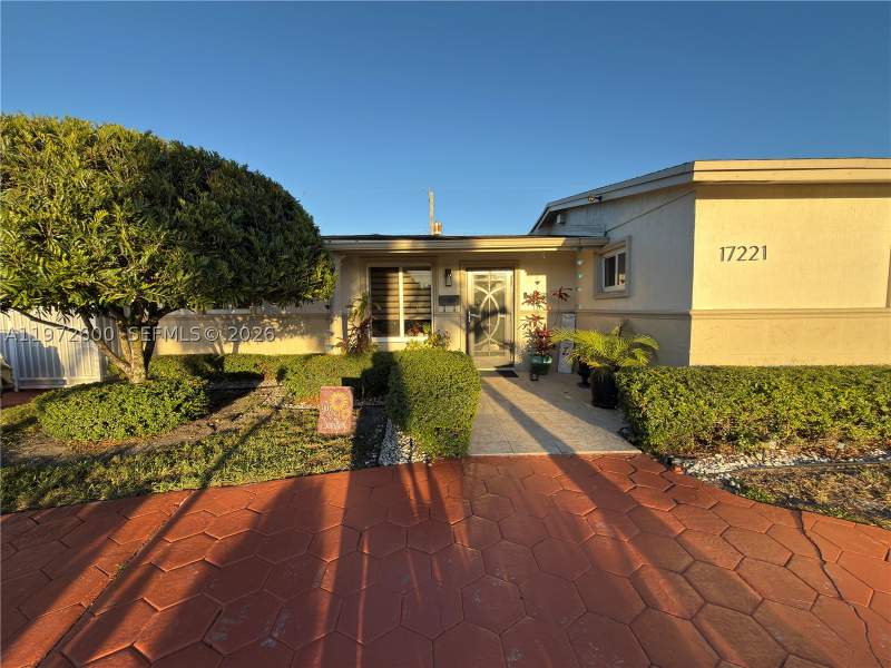 4 bedroom SingleFamilyResidence at 17221 NW 82nd Ave, Palm Springs North Sec C, Hialeah — photo 2