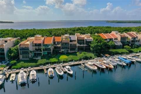 5990 Paradise Point Dr, Palmetto Bay FL - photo 8 of 83