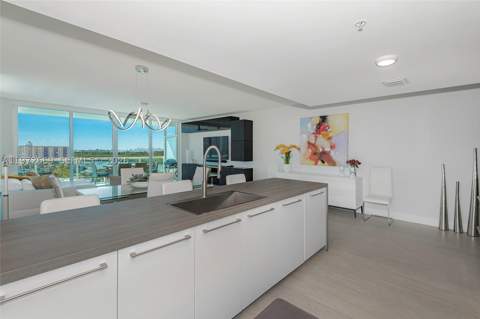 400 Sunny Isles Blvd 1222 SE Corner Unit, Sunny Isles Beach FL - photo 13 of 57