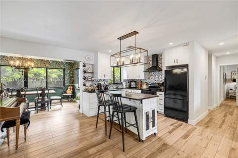 2421 NE 187th St, Miami FL - photo 13 of 45