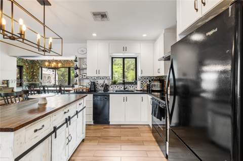 2421 NE 187th St, Miami FL - photo 16 of 45